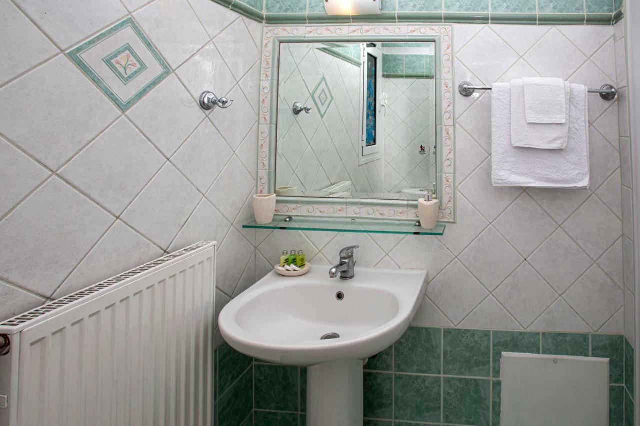 Antigone Apartments Argostoli Extérieur photo